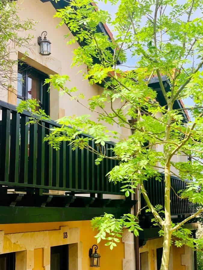 Apartamentos サンティリャーナ・デル・マル エクステリア 写真