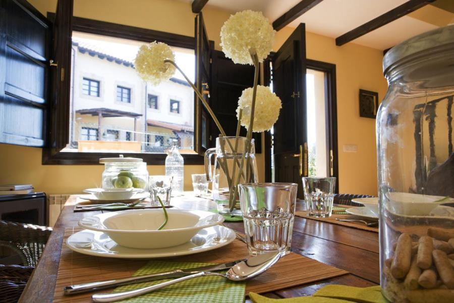 Apartamentos サンティリャーナ・デル・マル エクステリア 写真